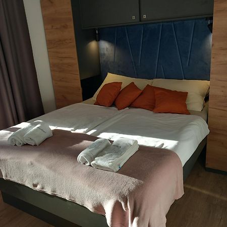 Mobile home AnaMari Biograd Na Moru Dış mekan fotoğraf
