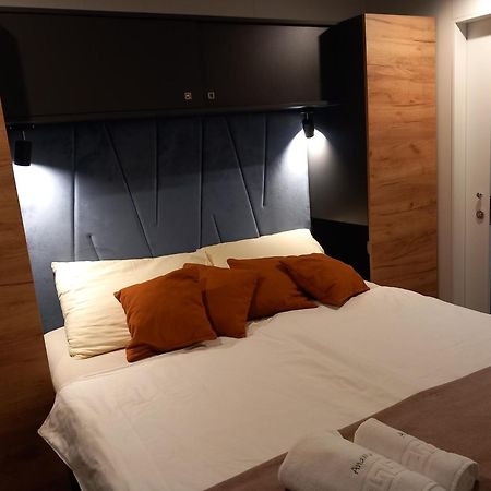 Mobile home AnaMari Biograd Na Moru Dış mekan fotoğraf