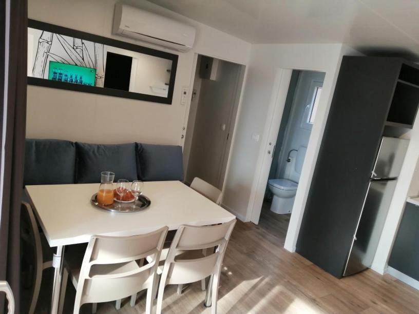 Mobile home AnaMari Biograd Na Moru Dış mekan fotoğraf