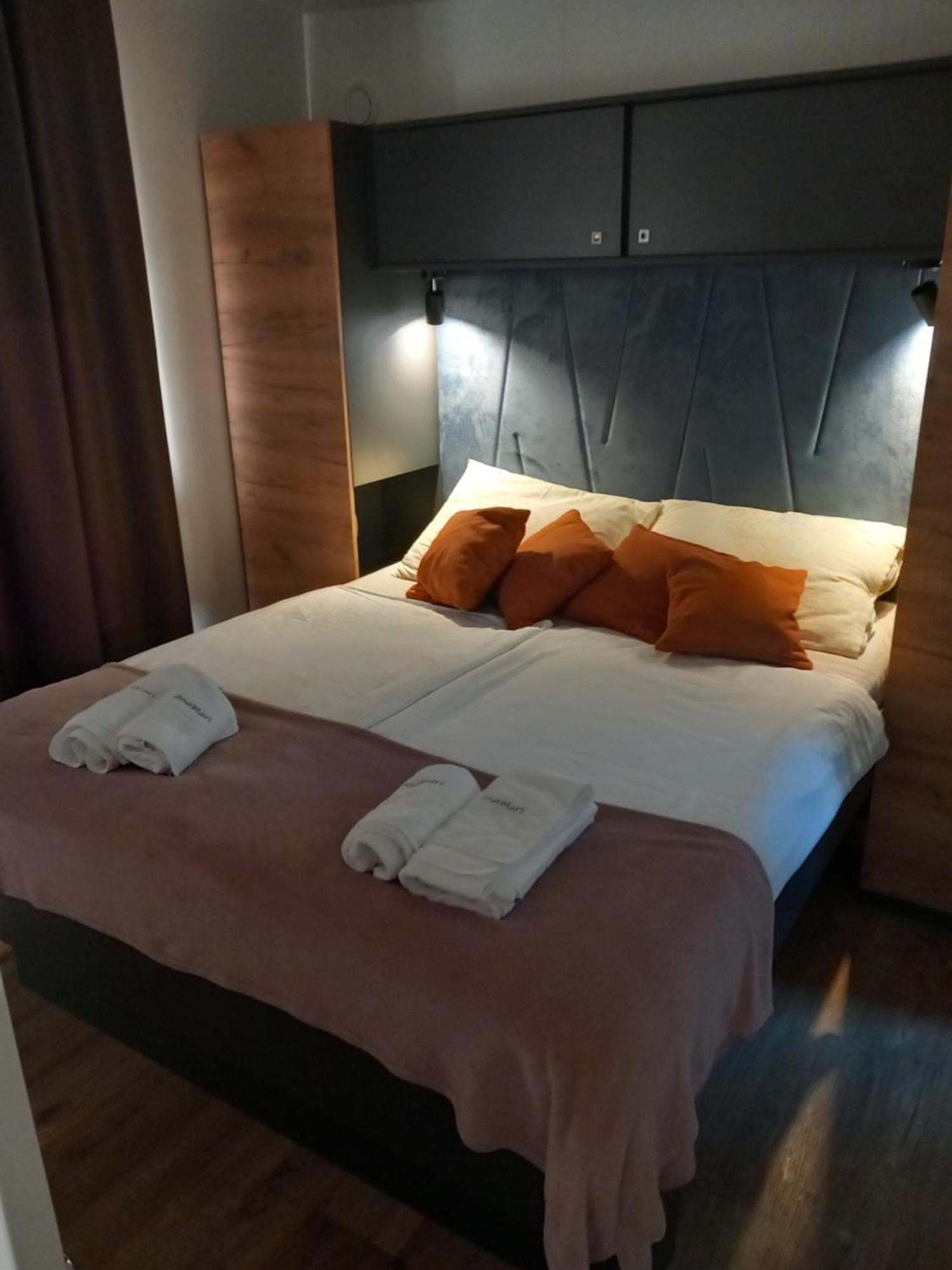 Mobile home AnaMari Biograd Na Moru Dış mekan fotoğraf
