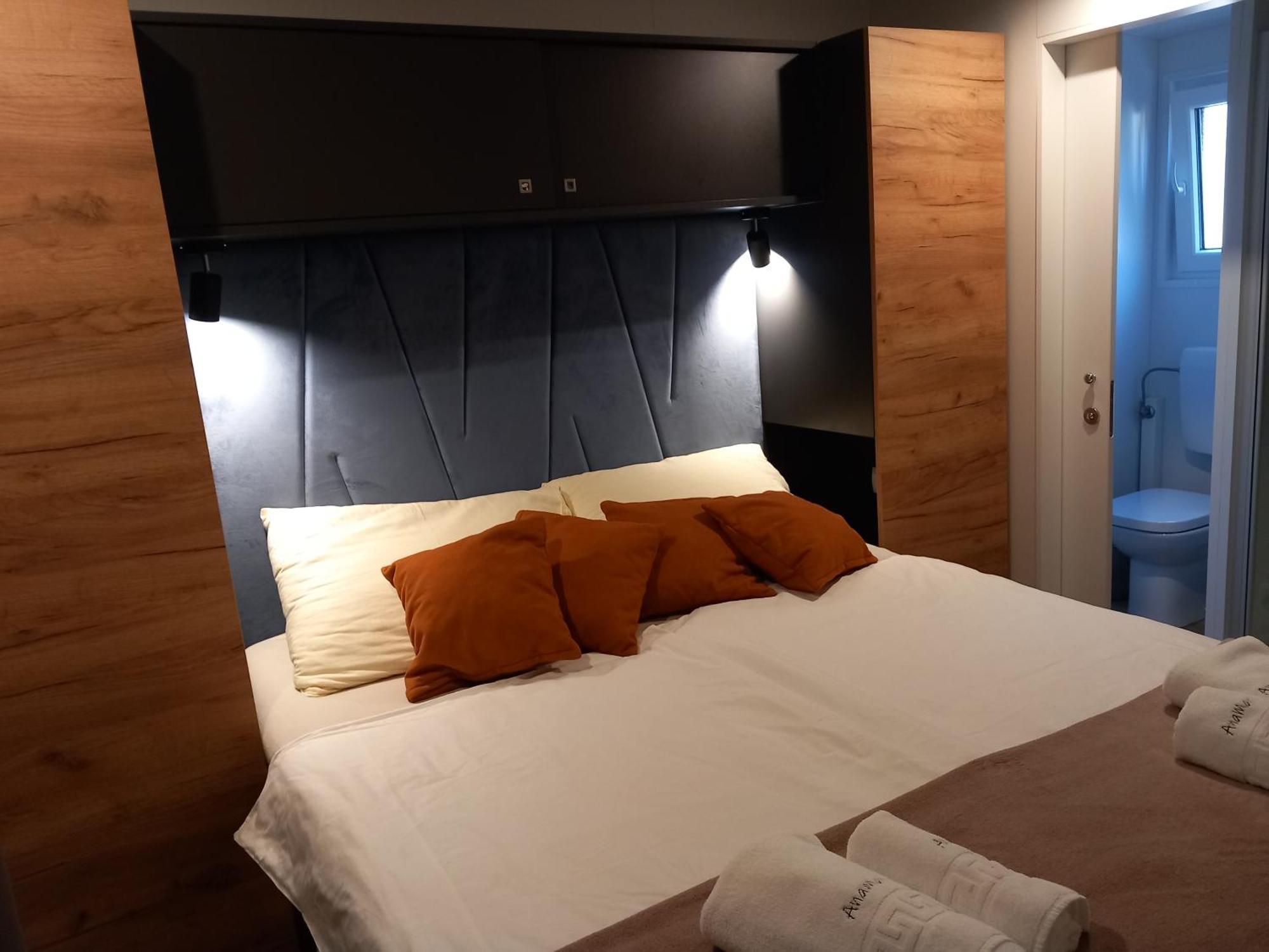 Mobile home AnaMari Biograd Na Moru Dış mekan fotoğraf