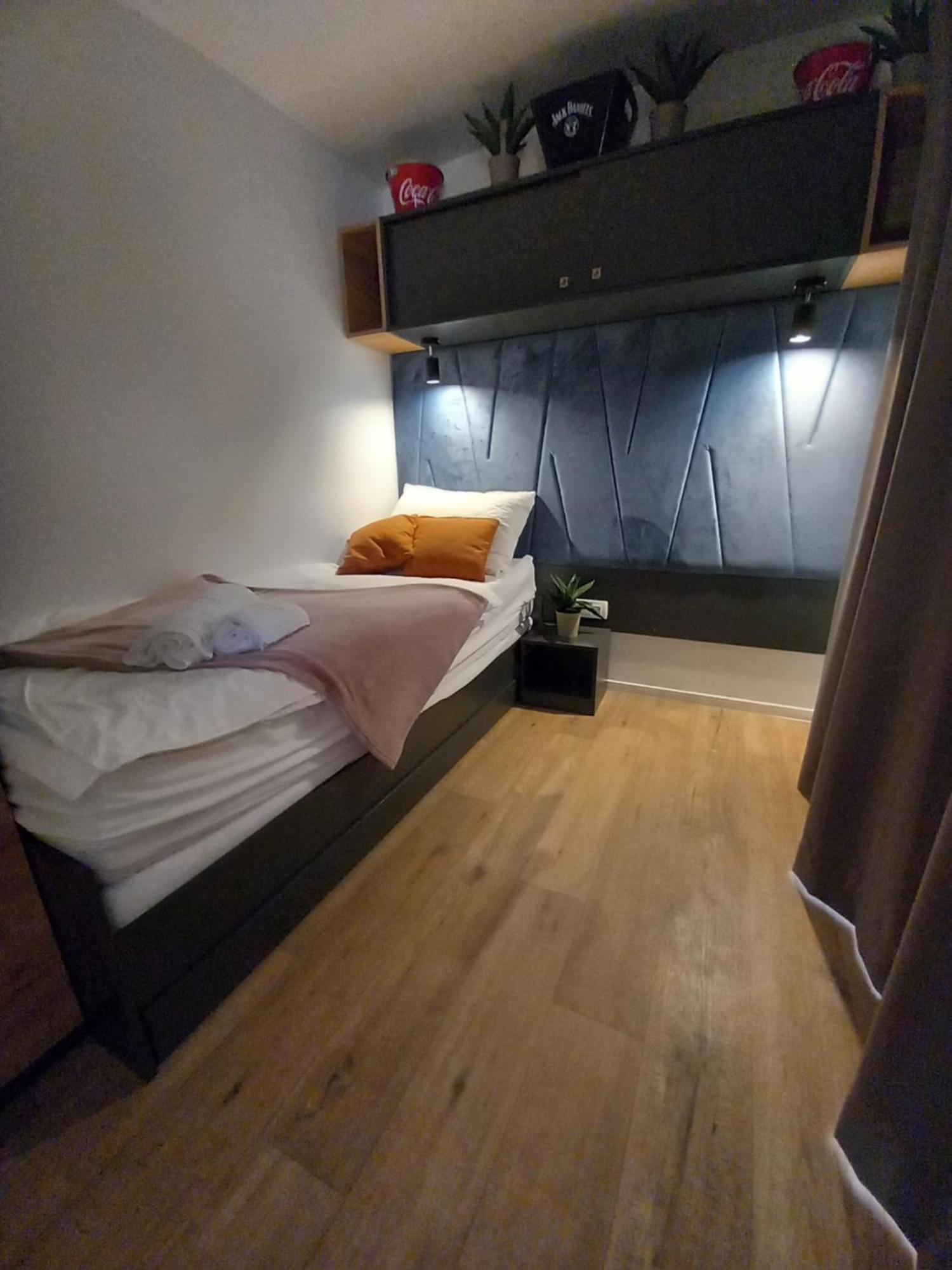 Mobile home AnaMari Biograd Na Moru Dış mekan fotoğraf